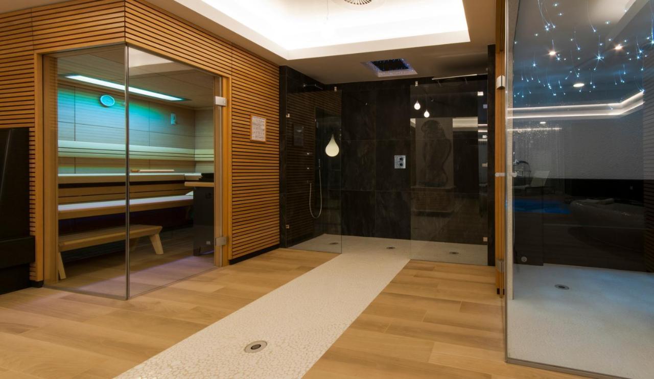 Przystan Mechelinki- Marina Del Mar Hotel ภายนอก รูปภาพ